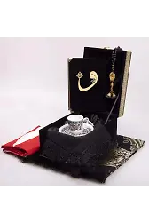 Bayrak + Fincan + Şal + Seccade + Tesbih + Kuran Hediye Seti (Hafız Boy, Kabe Motifli)