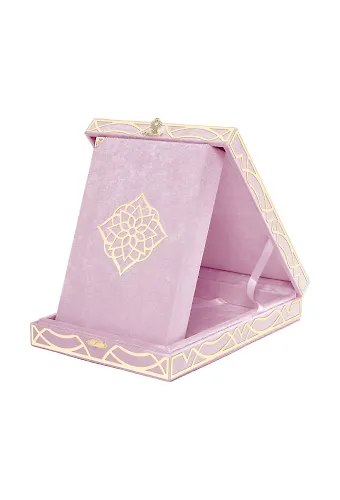 Kadife Kutulu Kuranı Kerim (Hafız Boy, Pleksili Desen, Bebe Pembe)
