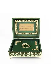 Raşel Kutulu Pleksi Desen Kuranı Kerim (Orta Boy, Yeşil)
