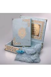 Şal + Tesbih + Kuran Hediye Seti (Orta Boy, ŞemsLafzatullah, Gold Pleksi, Raşel Kutu, Bebe Mavi)