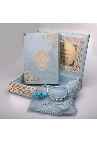Şal + Tesbih + Kuran Hediye Seti (Orta Boy, ŞemsLafzatullah, Gold Pleksi, Raşel Kutu, Bebe Mavi)
