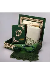 Raşel Kutulu, Şal + Seccade + Tesbih + Kuran Hediye Seti (Orta Boy, Yeşil, Elif-Vav)